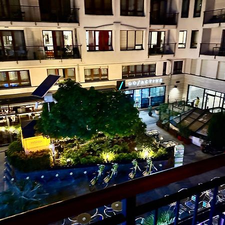 City Center Apartment With Balcony Boedapest Buitenkant foto