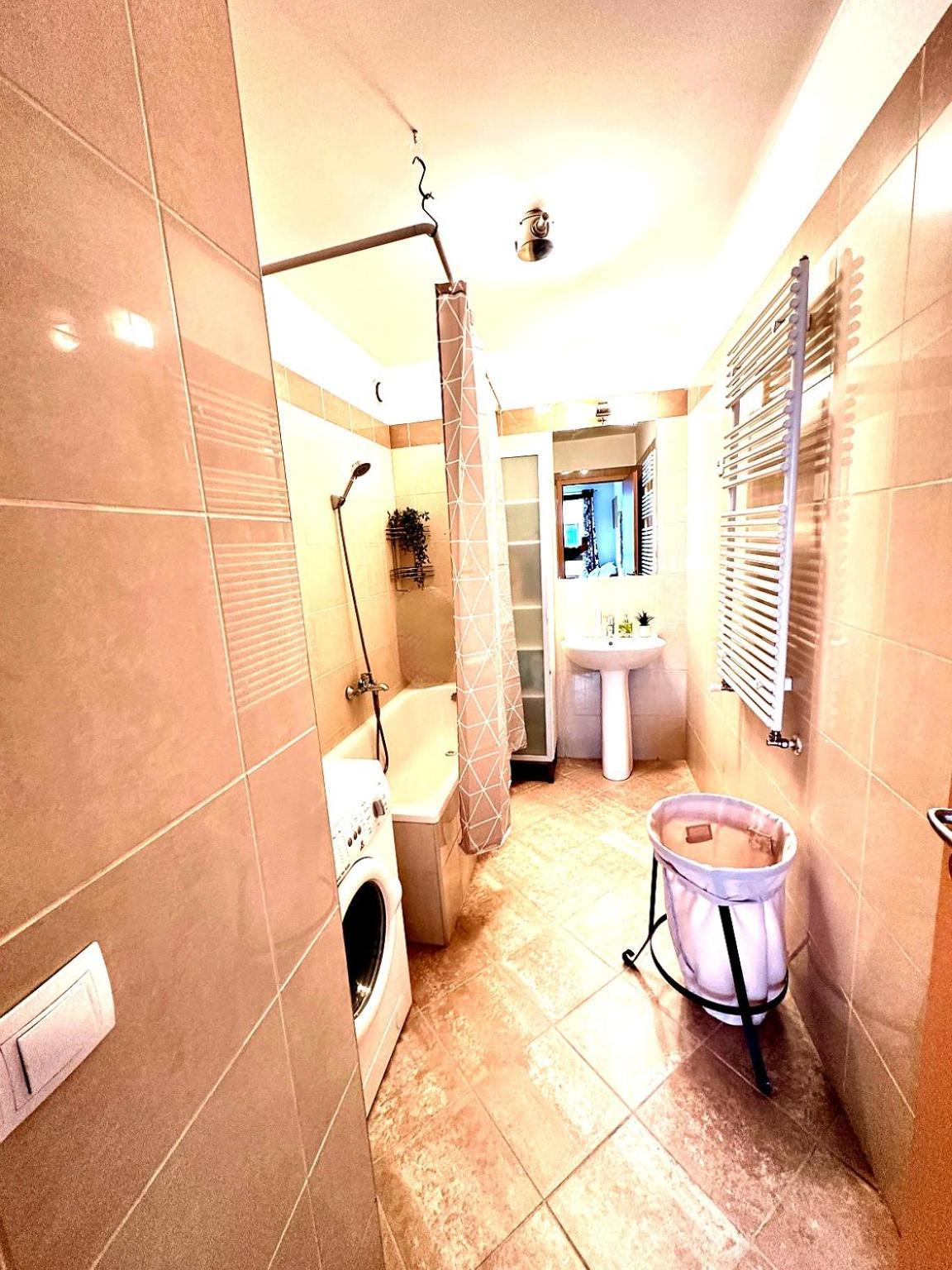 City Center Apartment With Balcony Boedapest Buitenkant foto