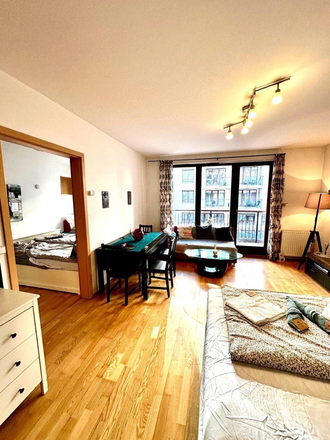 City Center Apartment With Balcony Boedapest Buitenkant foto