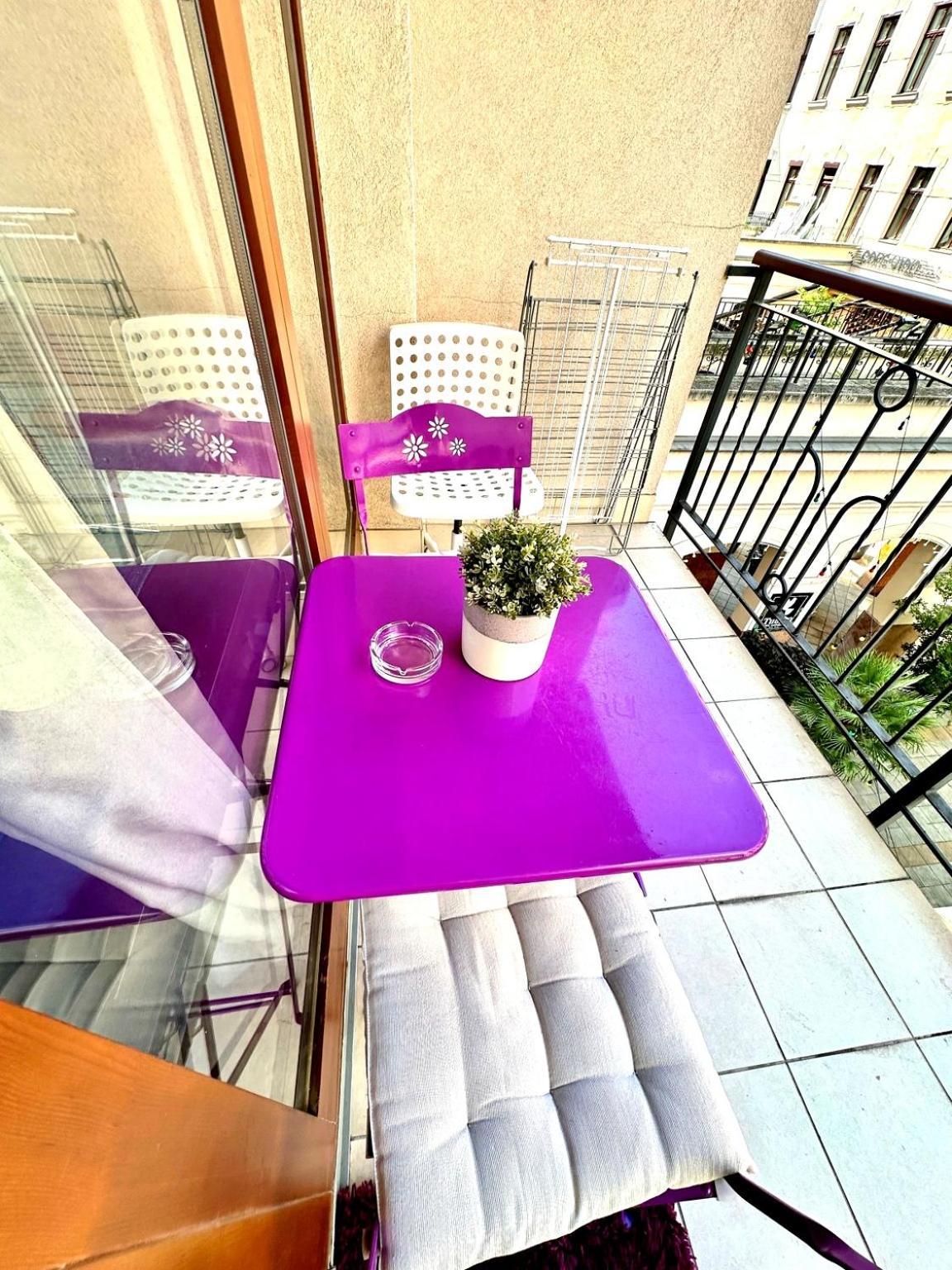 City Center Apartment With Balcony Boedapest Buitenkant foto
