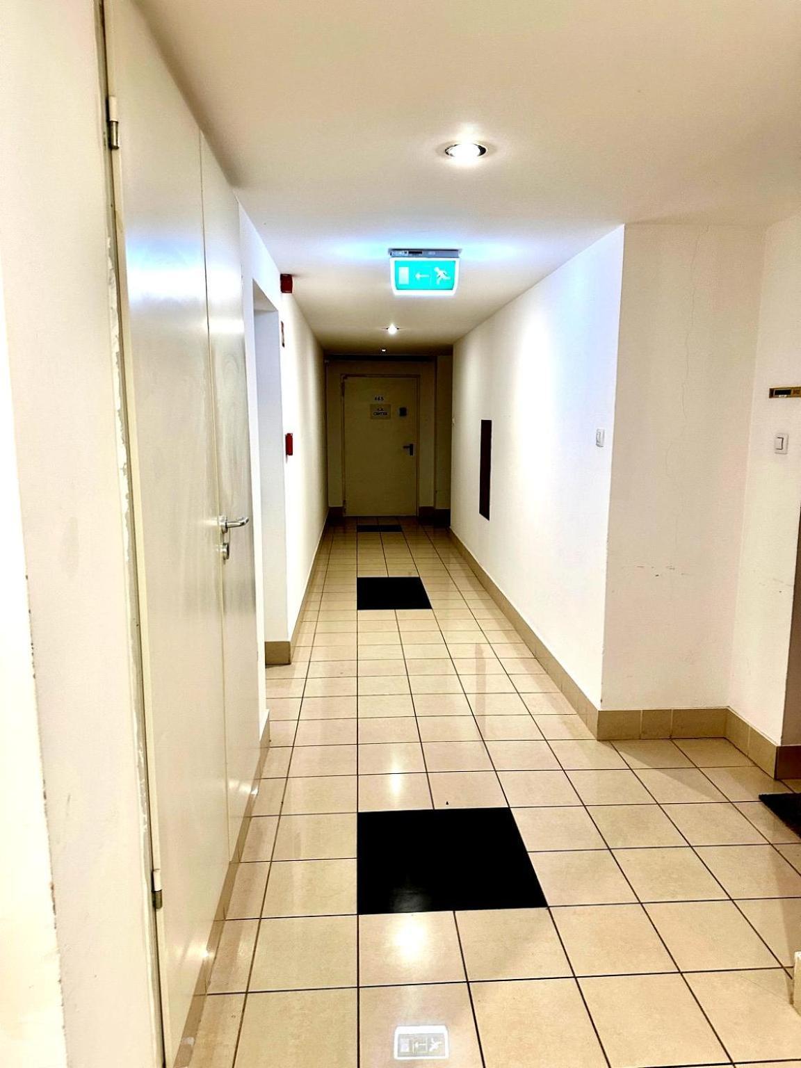 City Center Apartment With Balcony Boedapest Buitenkant foto