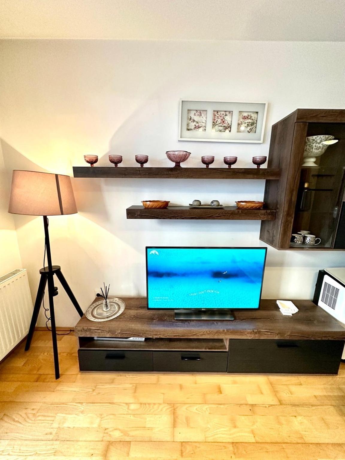 City Center Apartment With Balcony Boedapest Buitenkant foto